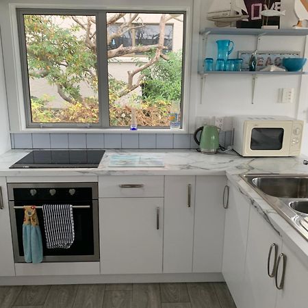 Beach Cottage - A Cosy Beach Cottage Charmer Riverton Eksteriør bilde